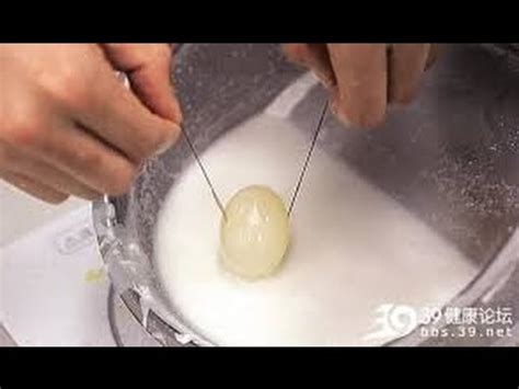 why are the chinese making fake eggs
